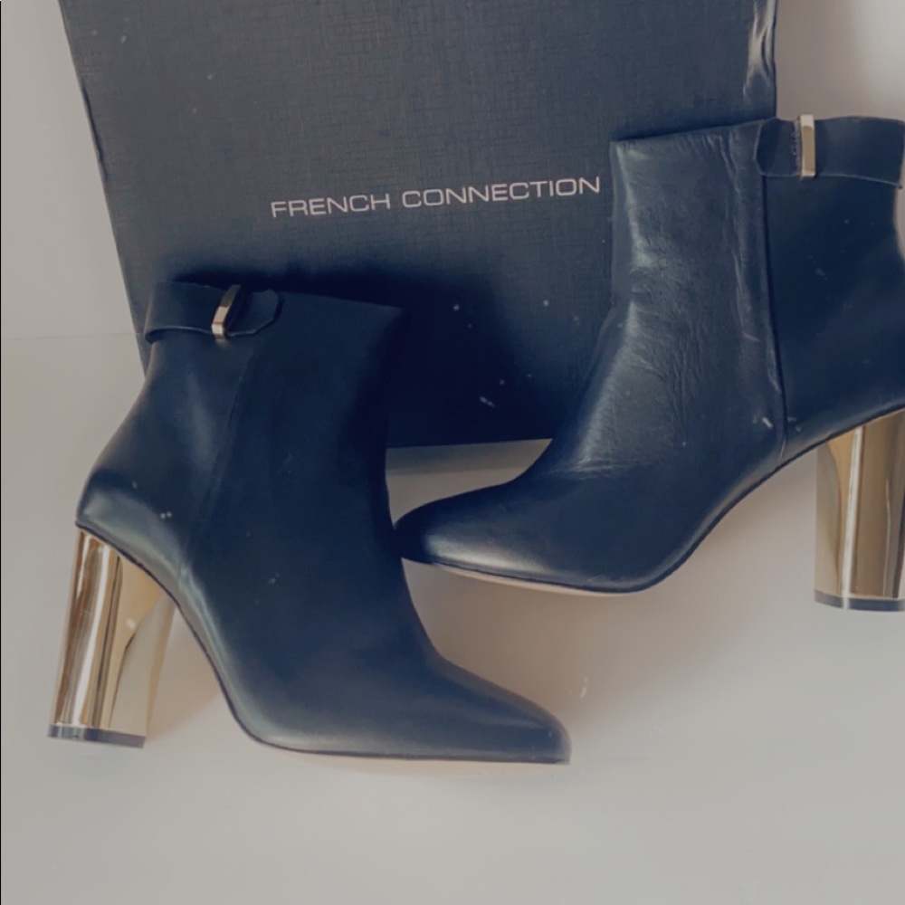 Shoes - Picture 2 of 4